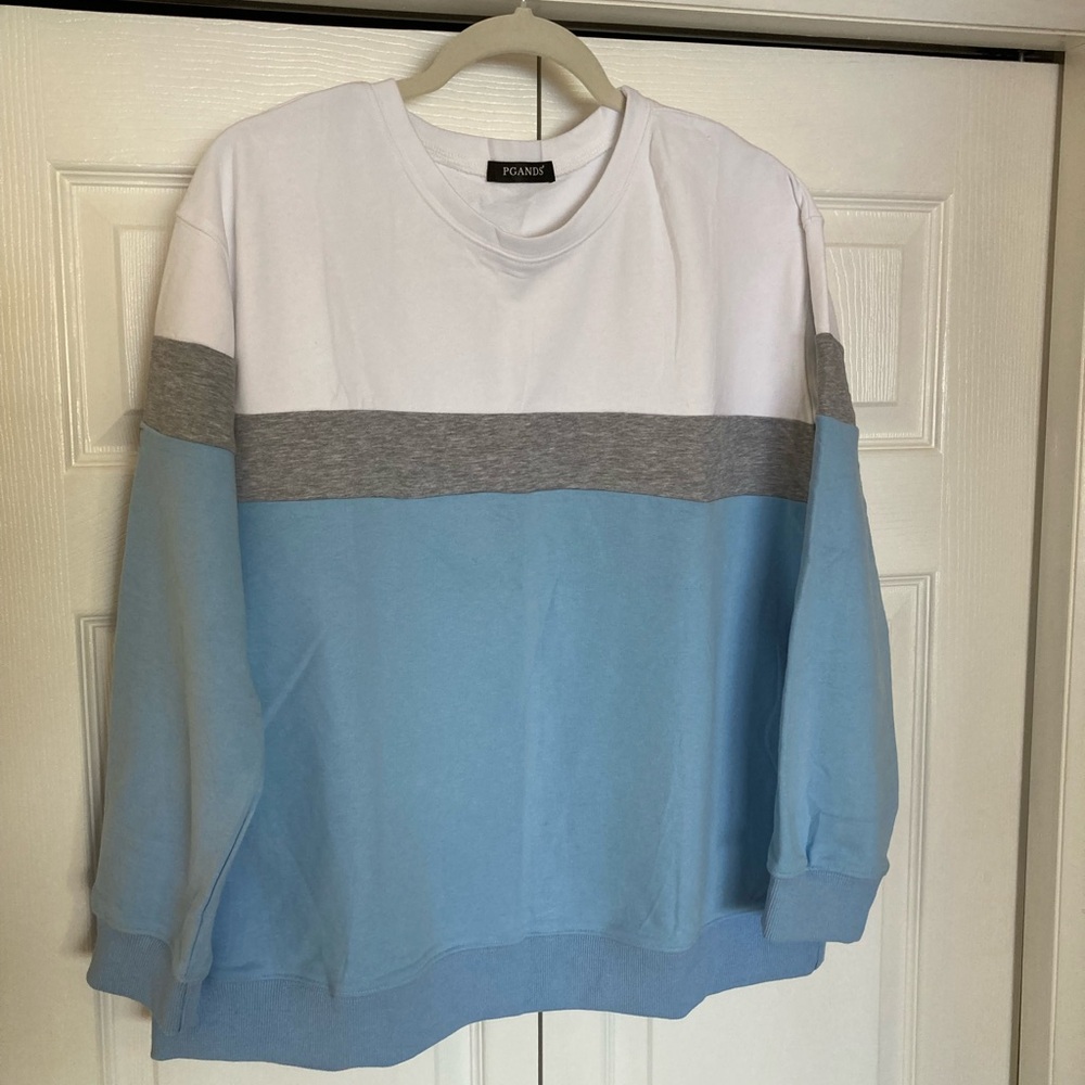 Crewneck sweatshirt blue, gray and White light weight